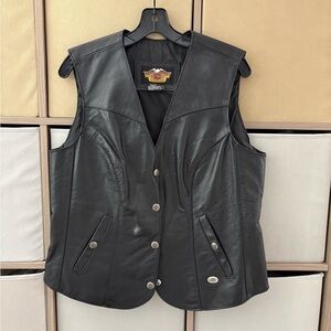 Harley Davidson black pebbled leather vest, like new